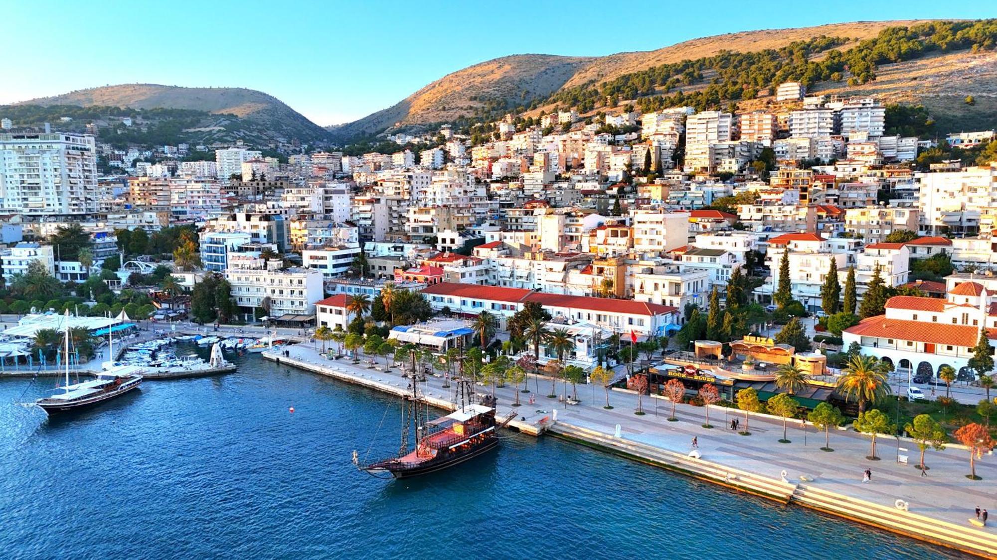 Andi Apartment Sarande Exterior photo